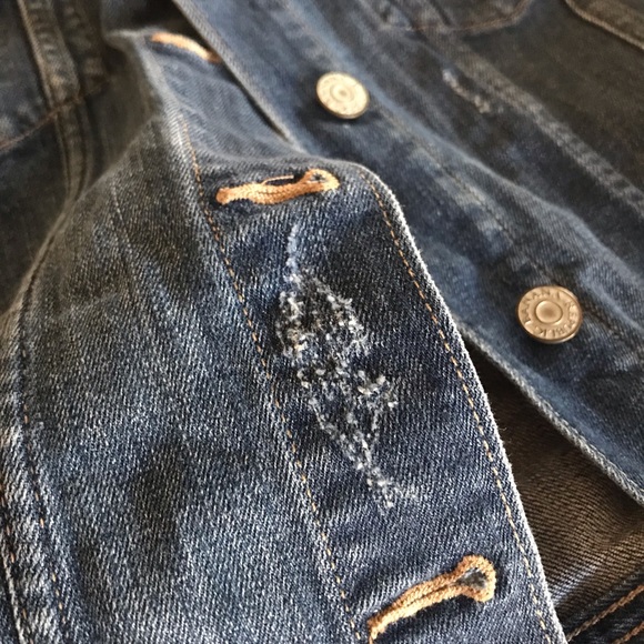 Slim Fit Denim Jacket Like New - Picture 4 of 7